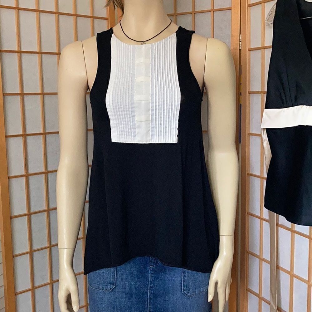 3/$20 Gap Sleeveless Rayon Tank